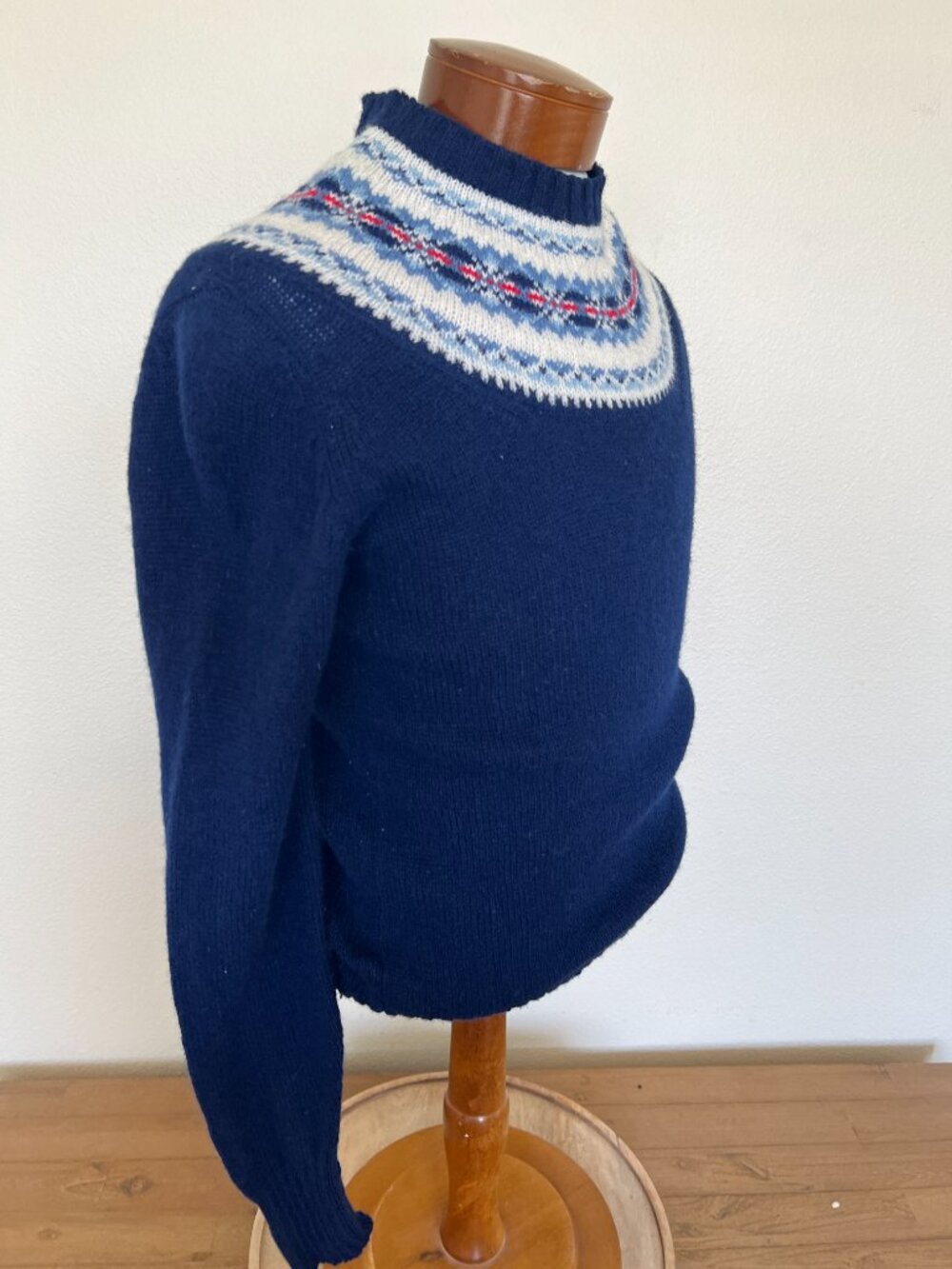 80's L.L.Bean Shetland Wool Fair Isle Sweater - Navy - Size 36 - Picture 5 of 13